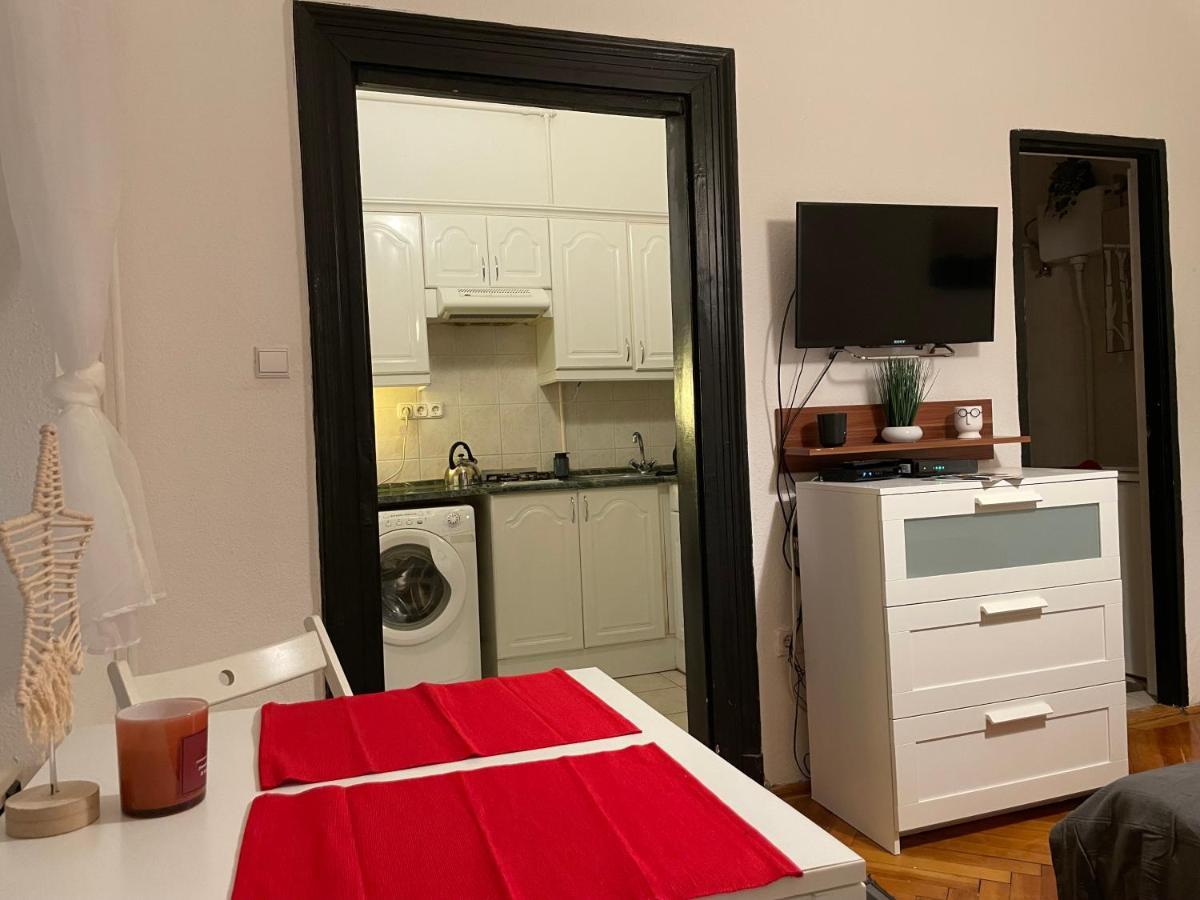 Feel Like - Cozy Downtwon Studio For 2 Apartment Budapest